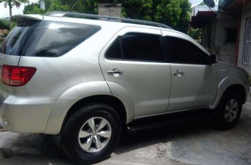 Toyota Fortuner G VVTi Silver For Sale 