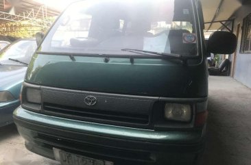 Toyota Hiace Commuter 2000 Diesel 3.0 MT Nt Grandia Urvan Escapade Van