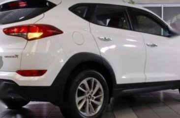 2016 Hyundai Tucson automatic gas