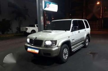 2003 Isuzu Trooper w Turbo-Local-Diesel vs nissan ford toyota