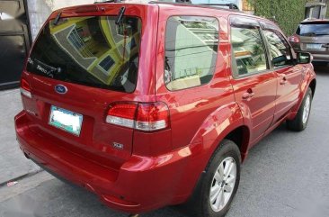 2011 FORD ESCAPE XLS - automatic transmission . very nice condition