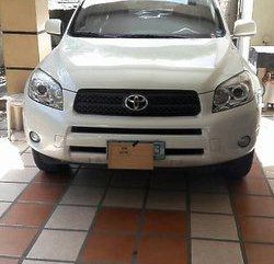 Well-maintained Toyota RAV4 2008 for sale