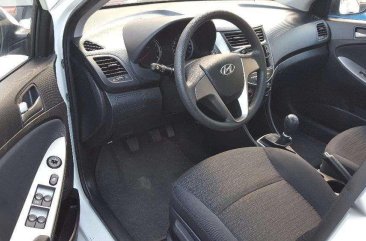 2016 HYUNDAI ACCENT E GAS MT Automobilico SM City BF​ For sale 