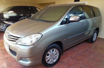 Well-kept Toyota Innova 2010 for sale