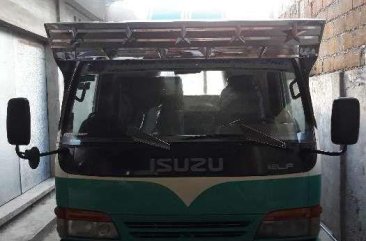 Well-maintained Isuzu Giga for sale