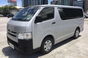 2017 Toyota Hiace Commuter 3.0 engine - MANUAL 18tkm mileage hi-ace