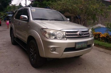 Toyota Fortuner G Diesel manual 2011 model​ For sale 