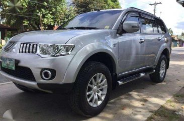 2013 Mitsubishi Montero GLX Automatic trans. Brand New Condition.