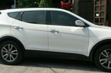 Hyundai Santa Fe 2013 White SUV For Sale 