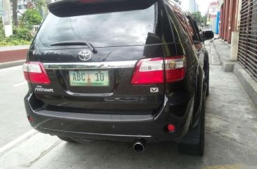 Well-maintained Toyota Fortuner V 2011 for sale