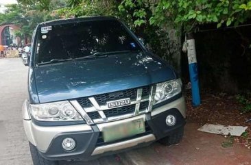 Isuzu crosswind xuv 2012