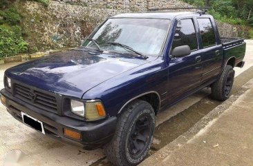 Toyota Hilux 97-manual 4x2​ For sale 