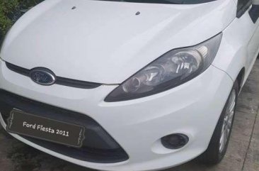Ford Fiesta 2011 MT White Very Fresh For Sale 