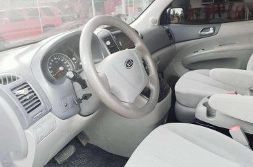 Kia Carnival 2010 FOR SALE