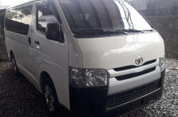 2017 Toyota Hiace Commuter 3.0 Manual Diesel Freedom White 11tkms