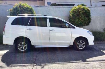 Toyota Innova 2.5J 2010. WHITE, original paint.