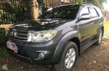 2009 Toyota Fortuner 4x2 matic FOR SALE