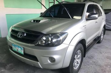 2008 Toyota Fortuner V 2009 2007 2006 2005 Alt Montero Everest