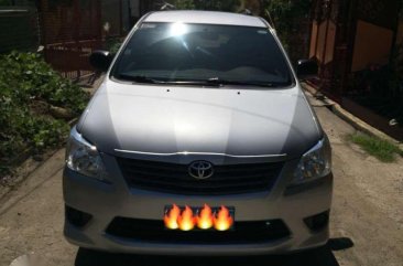 Toyota Innova Model: 2013 e 638k negotiable