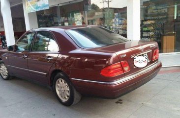 Mercedes Benz E-CLASS E230 1996 FOR SALE