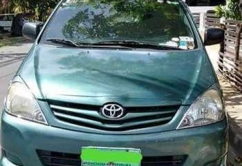 TOYOTA Innova E MT 2011 edition FOR SALE