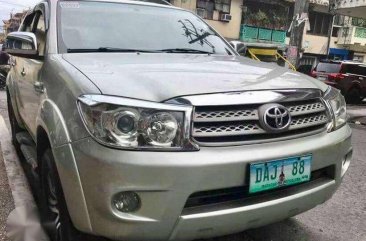 TOYOTA Fortuner G matic diesel super fresh step board worth 20k acquired 2010