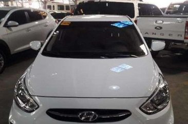 2017 Hyundai Accent 1.4GL White MT Gas​ For sale 