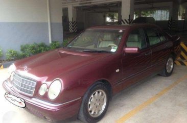 Mercedes Benz E-CLASS E230 1996 FOR SALE