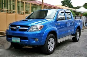 Toyota Hilux 4x4 A/T Diesel Azure Blue For Sale 