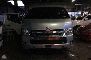 2017 Toyota Hiace GL Grandia Manual diesel 3.0 engine Almost new