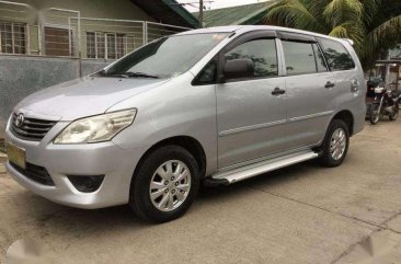 2013 Acquired Toyota INNOVA E Diesel Automatic Super fresh like New.