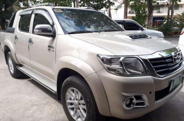 Toyota Hilux G 2014 model 4x2 manual davao accesories all power loaded