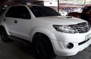 2015 Toyota Fortuner 2.5G 4x2 Manual Diesel Freedom White 18tkms