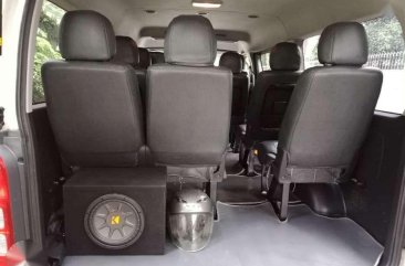 Toyota Hiace Grandia G.l. 2011 White For Sale 