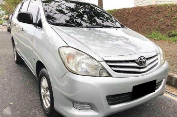 2010 Toyota Innova E AT Immaculate Condition Rush