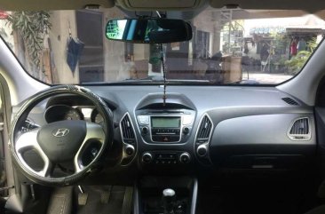 Hyundai Tucson 2012 theta II 2.0 MT For Sale 