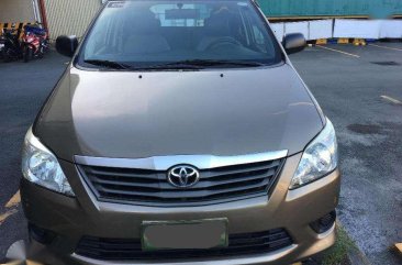 TOYOTA INNOVA 2013 2.5 E Automatic Transmission