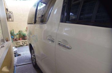 2013 Toyota Alphard White Top of the Line For Sale 