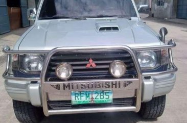 Mitsubishi Pajero 2003 AT Silver SUV For Sale 