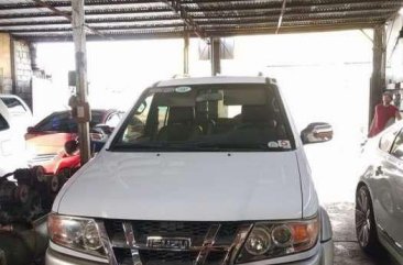 Isuzu Crosswind XUV 2010 AT White For Sale 