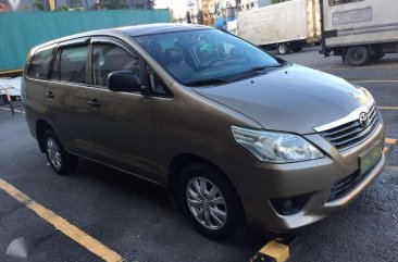 Toyota Innova E 2013 AT Brown For Sale 