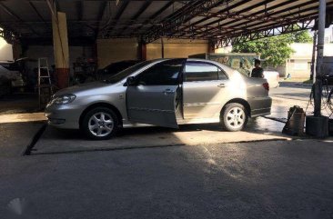 Toyota Corolla Altis 2004 Top of the line AT For Sale 