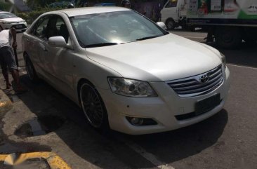 Toyota Camry V AT White Sedan For Sale 