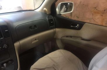 Kia Carnival 2008 Automatic White For Sale 