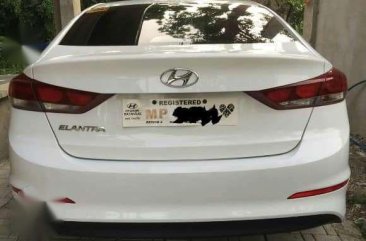 Fresh 2017 Hyundai Elantra 1.6 GL Matic White For Sale 