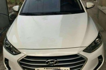 Fresh 2017 Hyundai Elantra 1.6 GL Matic White For Sale 