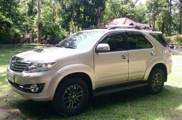 2015 Toyota Fortuner V 4x2 AT Beige For Sale 