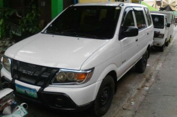 Well-kept Isuzu Crosswind XL 2010 for sale