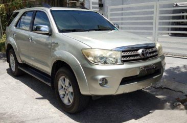 Good as new Toyota Fortuner 2011 G AT for sale