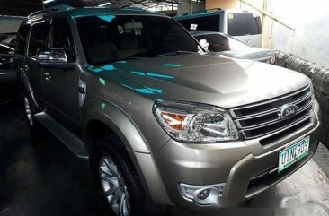 Well-kept Ford Everest 2012 AT for sale